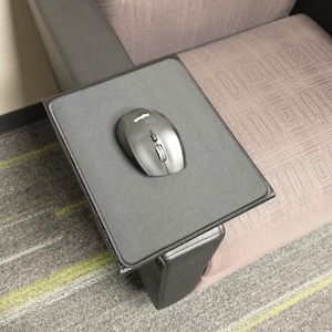 Adjustable Mouse Pad Holder for Recliner, Sofa, or Armchair – Ergonomic Gaming and Work Accessory – Durable PETG or Eco-Friendly PLA