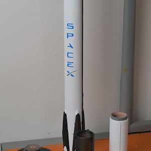 Falcon 9 Crew Dragon 1:72 – Réplica de 86 cm
