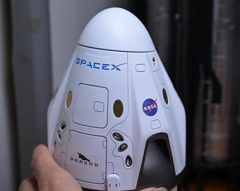 Crew Dragon 1/32 or 1/55 Scale Model - High-Detail 3D Printed Replica Spacecraft