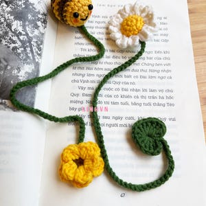 Niedliche gehäkelte Bienen / Gänseblümchen / Sonnenblume/ Erdbeere Lesezeichen, schönes Geschenk für Lehrer, Geschenk für Buchliebhaber, zum Schulanfang Geschenk