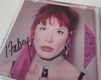 Halsey The Great Impersonator CD in edizione limitata con copertina variante Y2K autografata / Cartolina artistica autografata, Nuovo, mai suonato
