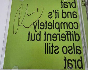 Charli XCX Firmato brat CD, Brat ed è completamente diverso ma anche ancora brat Edizione Deluxe 2 CD Autografata, Edizione Limitata