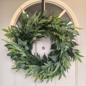 Spring wreath, year round wreath, front door wreath, greenery wreath, farmhouse wreath, handmade wreath, spring decor, home decor, porch dec