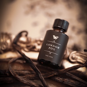 London Fog™ Perfume Oil with vanilla, bergamot, honey, earl grey black tea in organic jojoba oil base 5 Milliliters