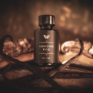 London Fog™ Perfume Oil with vanilla, bergamot, honey, earl grey black tea in organic jojoba oil base image 1