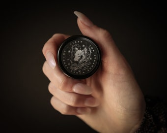 Vixen™ - 9g Solid Perfume - Musk, Black Peppercorn, Woods, Amber, Sunlight, Spices, Cardamom, Coffee, Ambrette, Resins