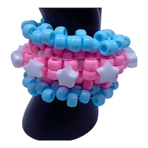 Roterande Kandi-manschett – Trans Pride Pony-pärlor, Stim/Fidget-armband