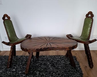 Spanish Brutalist set of 2 chairs with wooden table, 1960s!