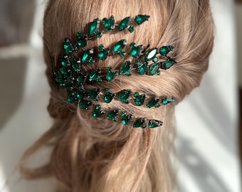 Emerald 5 Layered Bridal Hair Piece, Green Crystal Hair Vine, Wedding Headpiece for Bride, Emerald Hair Jewelry, Dark Green Bridal Hair Comb