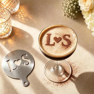 Anpassad bröllopscocktailschablon, personlig monogramdryckschablon, espresso martini-schablon, anpassad initialbar-schablon