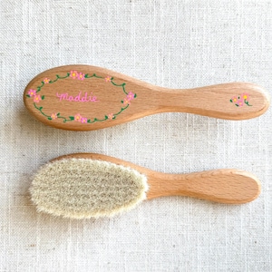 Personalized Baby Hairbrush Hand Painted Wooden New Baby Gift Monogrammed Floral Baby Hairbrush Bespoke Baby Gift Baby Keepsake Brush