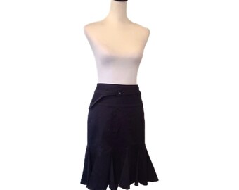 Pendleton RARE NWT Vintage Black Tulip Skirt, Fitted Pleated Knee Length with Belt, Size 10