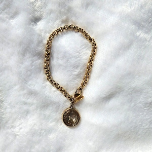 Valentino Garavani V Logo Bracelet Gold Tone Chain Medallion Charm Bracelet image 4