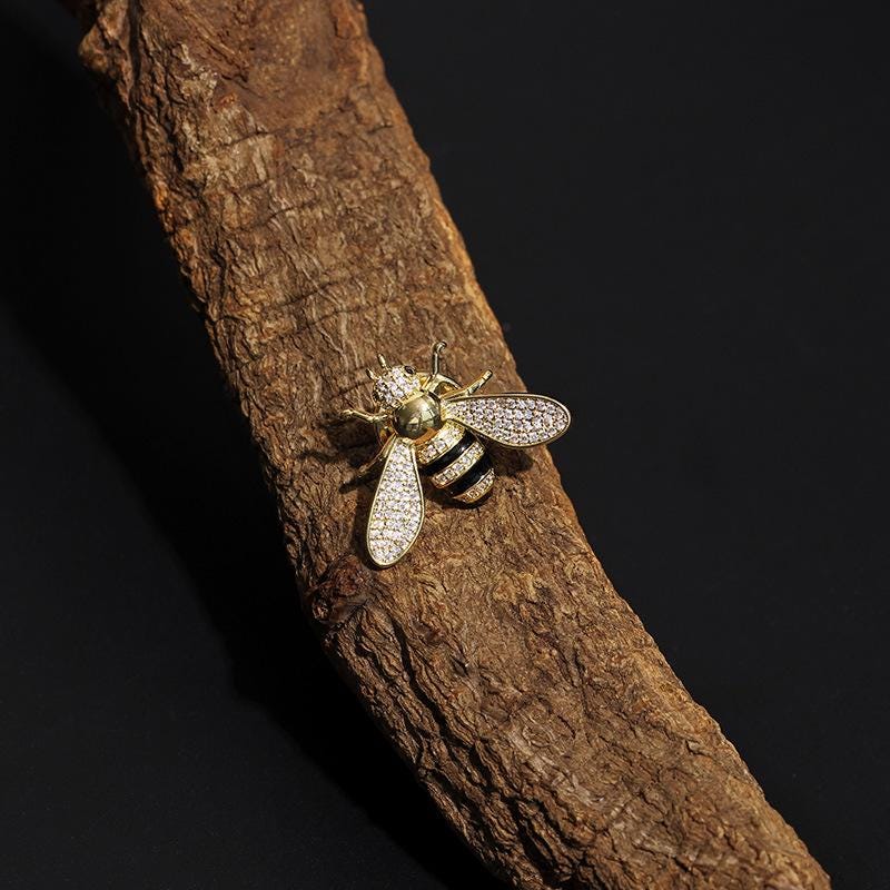 Gucci bee brooch - Etsy 日本