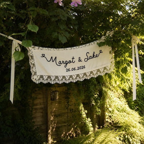 Linen Wedding sign,Fabric Lace Wedding Welcome Sign,Garden Vintage Reception sign,Sweetheart Table Sign,Wedding gift