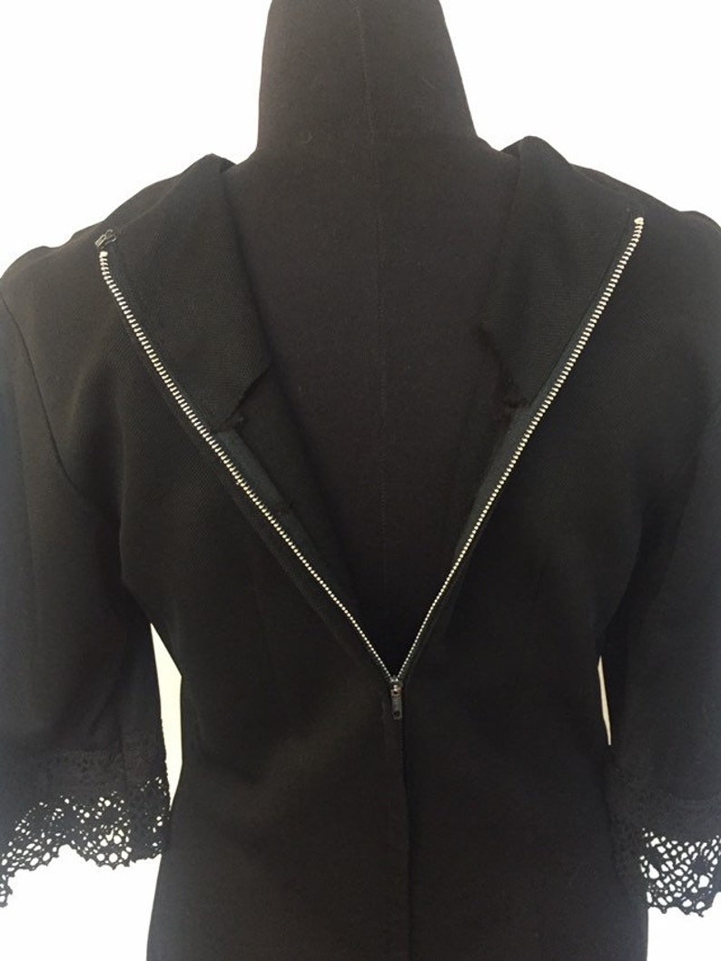 Vintage 1960s Mod Black Shift Dress with Crochet Trim Sleeves S M