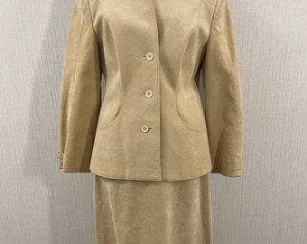 Vintage 1980s Miss Style by Enzo Quaglia Switzerland Label Ivory Tone Ultra Suede Skirt Blazer Suit  S