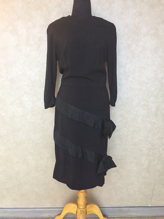 Vintage 1940s Classic Chic Black Crepe Designer Dr
