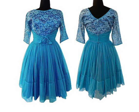 Vintage 1950/60s Gorgeous Bright Blue Lace Layere… - image 1