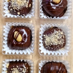 Peanut Butter Buckeye Truffles! 1 Dozen Gift Box!! Award Winning Chocolates!! Great Birthday Gift, Client, or Housewarming!!!