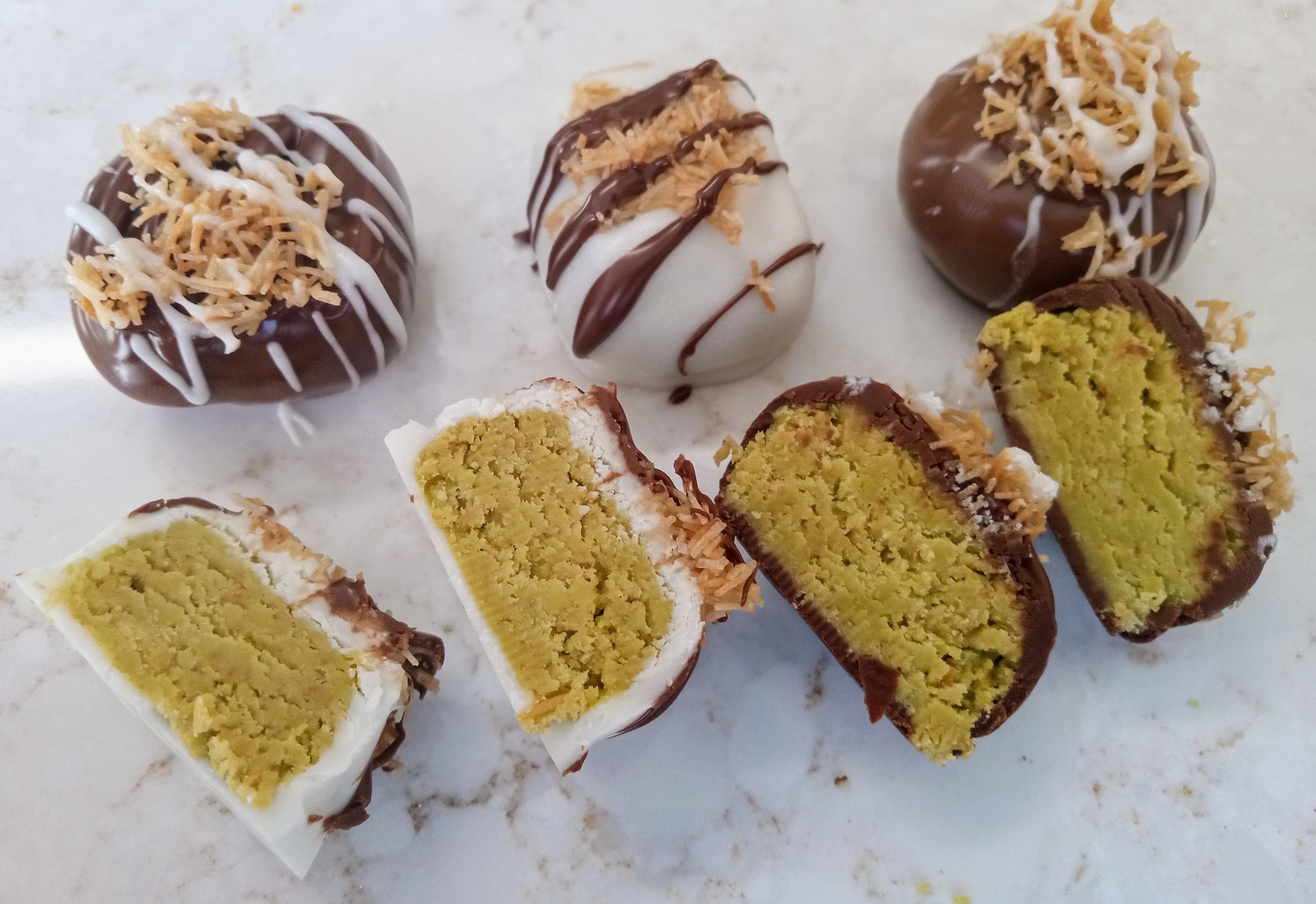 Dubai Chocolate Pistachio Truffles!!! Crunchy Knafeh & Pistachio Buttercream! 1 Dozen Gift Box!!