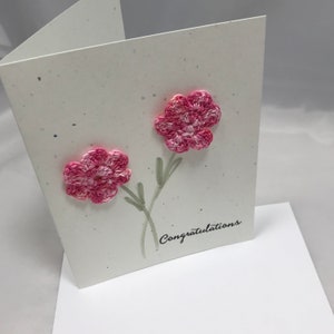 Félicitations - Carte de vœux faite à la main avec des fleurs au crochet - Votre choix de couleur