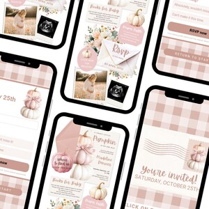 Pu&ograve; includere: Modelli di invito digitale per baby shower visualizzati su diversi schermi di smartphone. I design presentano un motivo a quadri rosa e bianco, illustrazioni di zucche impilate, accenti floreali e testo che include RSVP, Books for Baby e You're invited.