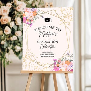 2 panneaux de bienvenue modifiables pour l'obtention du diplôme de fleurs sauvages bohèmes – affiche de 18 x 61 cm en or et rose, modèle imprimable, promotion 2025, photo florale