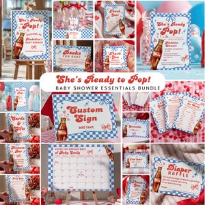 以下が含まれることがあります： レトロなテーマのベビーシャワーの必需品のコレクション。アイテムには、青と白のチェック柄のサイン、カード、ラベルが含まれており、「She's Ready to Pop！」というフレーズとコーラボトルのグラフィックが特徴です。