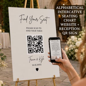 Può includere: Un cartello bianco per il tableau de mariage su un cavalletto dorato con il testo Find Your Seat, Please scan to find your table, Tricia & Kyle, 10.25.20XX, un cuore nero e un grande codice QR. Uno smartphone mostra l'interfaccia digitale.