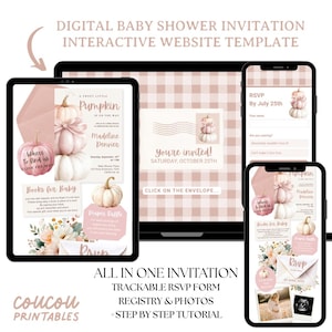 Puede incluir: Una plantilla de sitio web para invitación de baby shower digital con un fondo de cuadros rosa pálido y blanco. El diseño incluye ilustraciones de calabazas apiladas, detalles florales y texto como A Sweet Little Pumpkin Is On The Way.