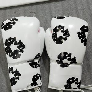 Pro Luxury Chrome Heart Inspired Handmade Boxing Gloves-Real Cowhide Leather, White & Black Style Design- Trained 10oz Sparring-Fitness Gear