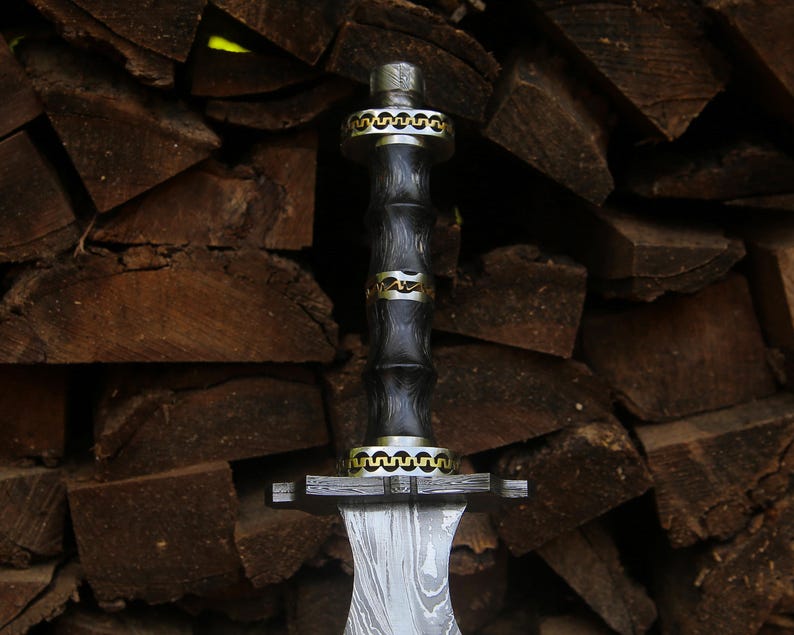 Handmade Damascus Steel Long sword | Medieval Knight Sword,Fantasy Sword for Collectors Decorative Sword Gift Birthday Wedding Best Man Gift image 3