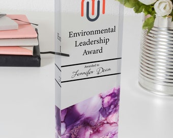 Niestandardowa nagroda akrylowa: spersonalizowane trofeum za uznanie pracownika