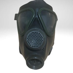 M65 drager&auer Military Gas Mask  - with filter- used condition