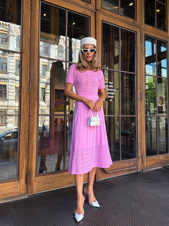 pink midi dress cotton Hunter 100% Cotton Midi Dress in Pale Pink Foliage