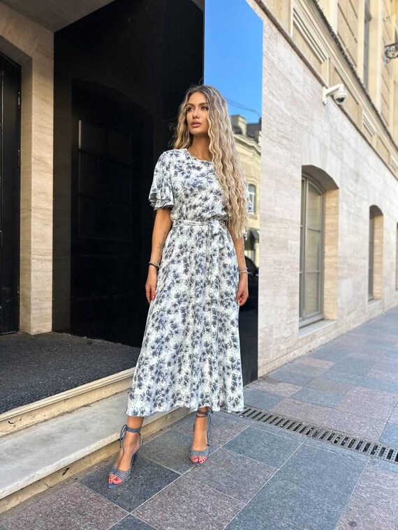 grey summer dress outfit Timeless Ruffle Sleeve Sweater Dress - Grey and White