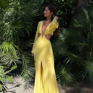 dress for ibiza party What to wear in Ibiza | Your ultimate Ibiza fashion & style guide 2026
