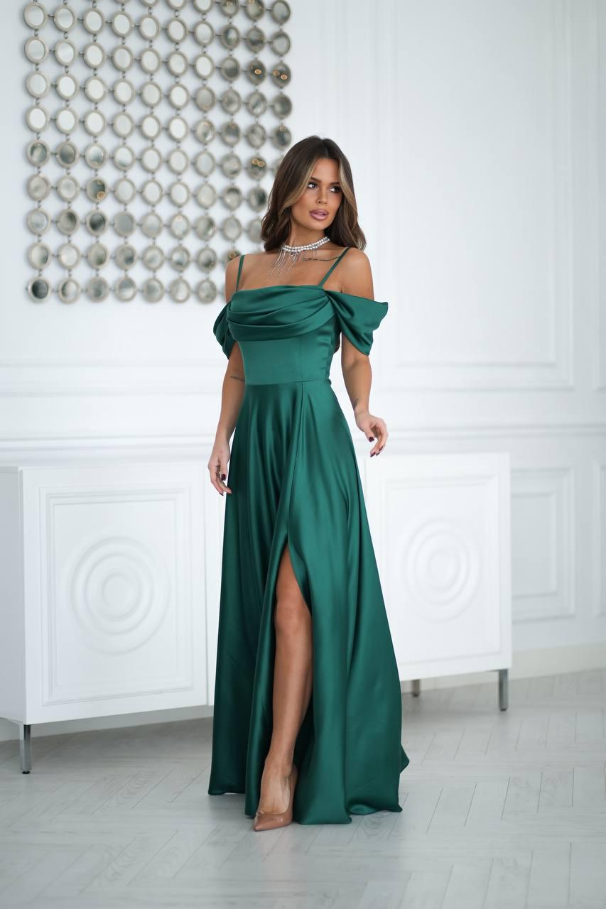 green emerald velvet dress Primavera Couture 3352