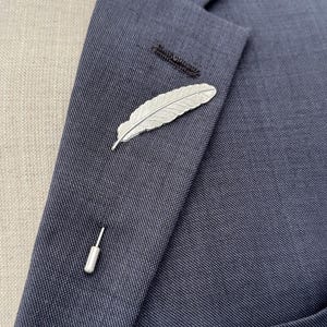 Feather Lapel Pin Men Feather brooch pin Wedding Groomsmen Feather Boutonniere Men Suit Lapel Pin Acessories  Gift for him Her
