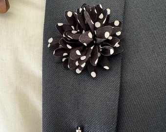 Elegant Black and White Polka Dot Fabric Lapel Flower Pin for Men – Handmade Boutonniere for Weddings, Parties & Formal Events