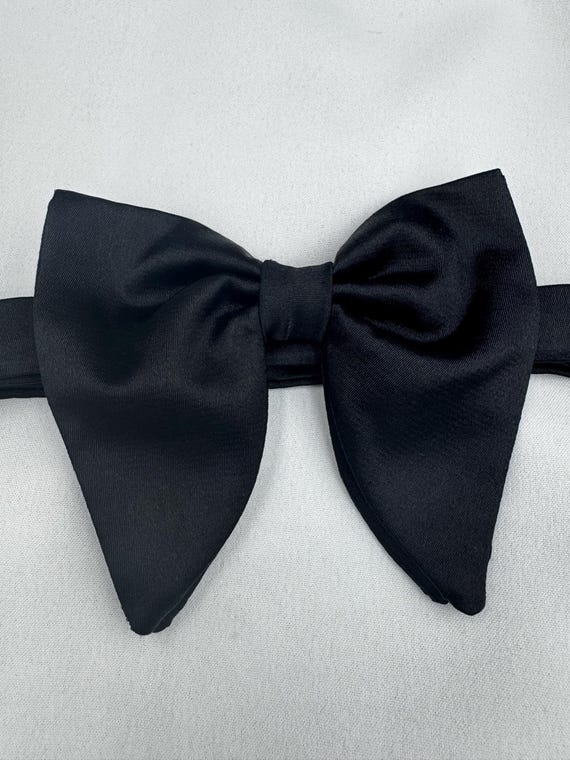 Premium Silk Black Bow Tie – Classic Men’s Formal Bow Tie | Adjustable, Luxury Finish