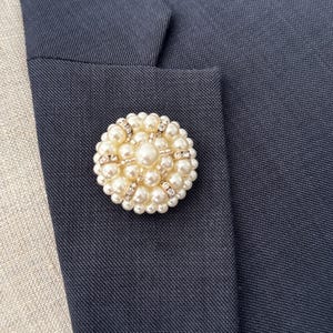 Beaded Flower Lapel Pin: Wedding Groomsmen Boutonniere