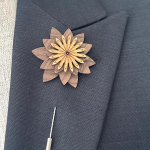 Wooden Flower pin for Men, Wooden brooch pin, Wedding groomsmen pin, Groom lapel pin, Suit Lapel Pin,Men Suit  Accessories