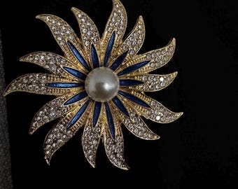 Vintage Gold Starburst Brooch with Pearl Center, Blue Enamel & Rhinestones, Floral Sunburst Pin, Elegant Statement Jewelry
