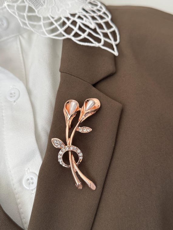 dress brooch for ladies Amazon.com: KIZQYN Brooch Flower Brooch Ladies Brooch Suit Suit Silk Scarf Buckle Cardigan Coat Coat pin with Accessories Birthday Gift Brooches for Women ( : Purple) : Clothing, Shoes & Jewelry