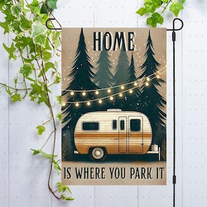 Drapeau de jardin de camping PNG sublimation Design drapeau de jardin décoration, bannière de cour de camping camping-car pour amoureux de la nature cadeau drapeau de jardin png, numérique