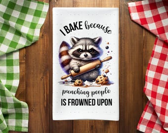 Divertente strofinaccio da cucina con disegno di un procione e citazione a tema pasticceria (solo in formato digitale)