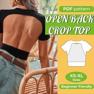 Puede incluir: Un patrón de costura PDF para un top corto con espalda abierta. El patrón incluye instrucciones para las tallas XS-XL y es apto para principiantes. La imagen muestra a una modelo usando un top corto negro con espalda abierta.