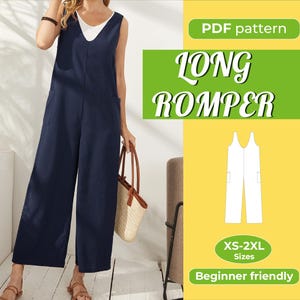 Puede incluir: Patrón de costura PDF para un mono largo. El patrón incluye tallas XS-2XL y es apto para principiantes. La imagen muestra a una mujer con un mono azul marino.
